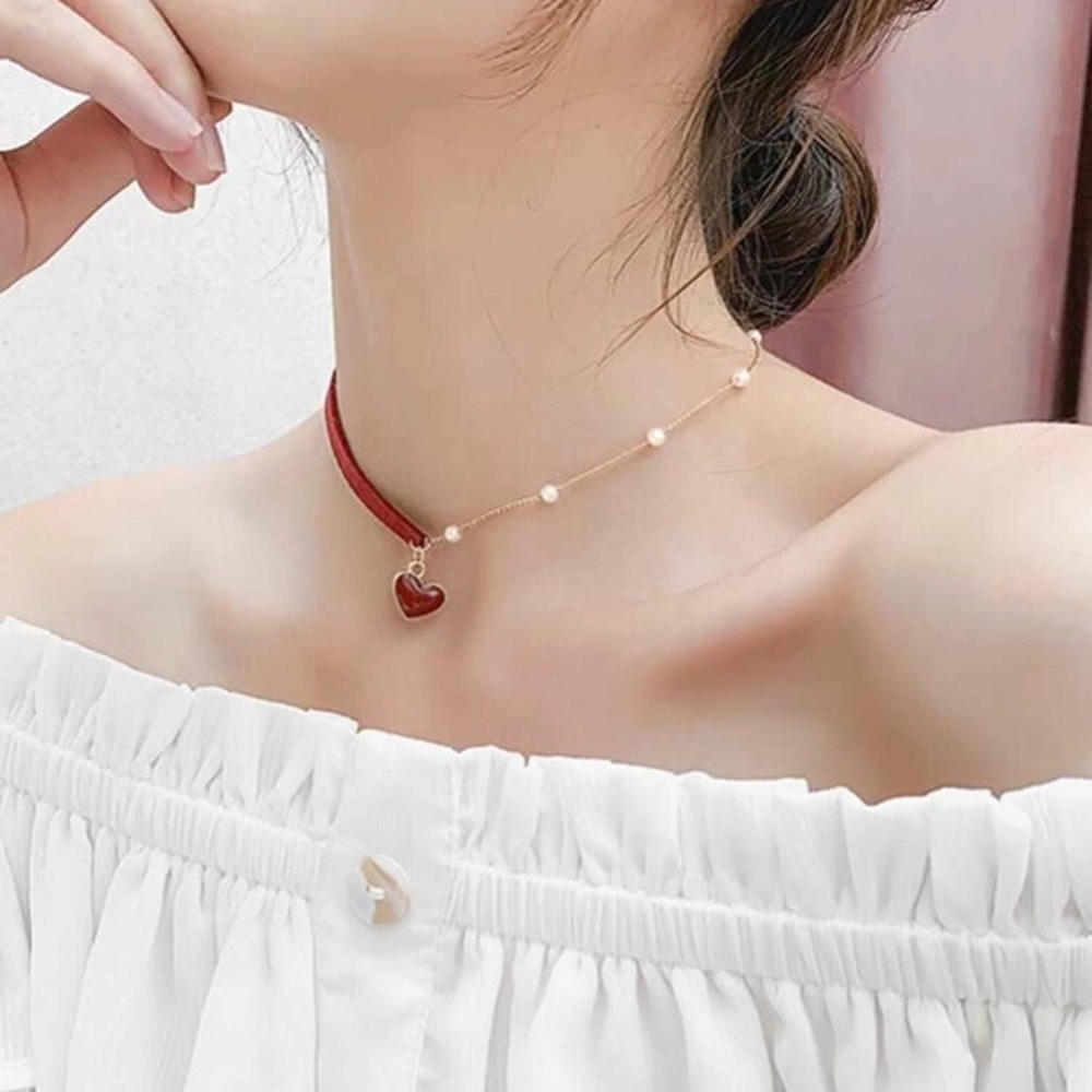 ❤️ Awesome Faux Pearls Metallic Heart Mismatched chain Choker in red or black ❤️ - Picture 9 of 10